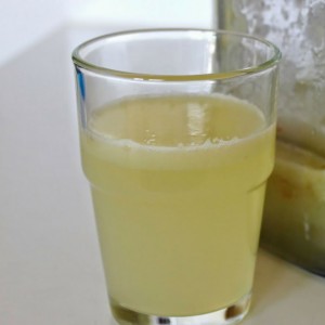 Suco diurético abacaxi e gengibre