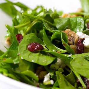 Salada de rúcula e nozes